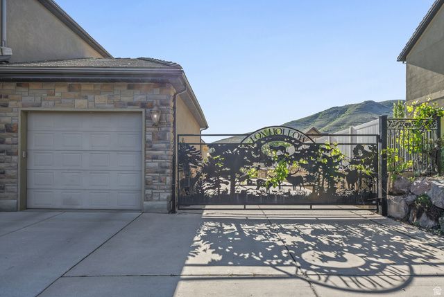 14497 S FOX CREEK DR, Herriman, UT 84096