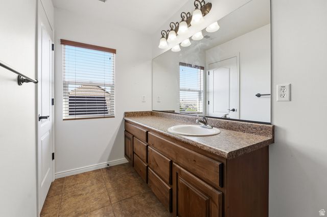 14497 S FOX CREEK DR, Herriman, UT 84096