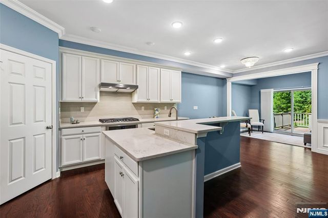10 Winfield Drive 602, Woodcliff Lake, NJ 07677