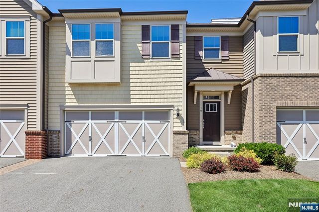 10 Winfield Drive 602, Woodcliff Lake, NJ 07677