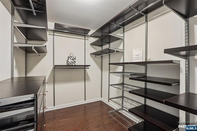 10 Winfield Drive 602, Woodcliff Lake, NJ 07677