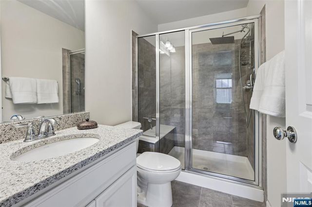 10 Winfield Drive 602, Woodcliff Lake, NJ 07677