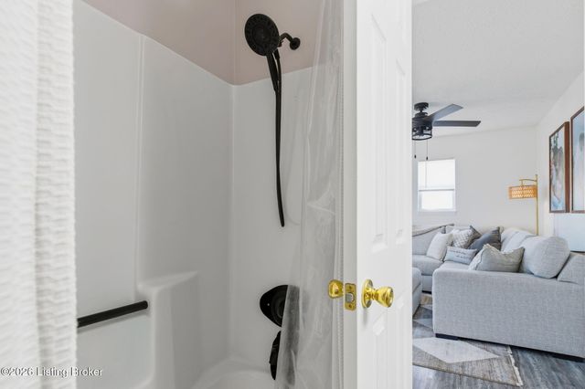 735 Beech Grove Rd, Shepherdsville, KY 40165