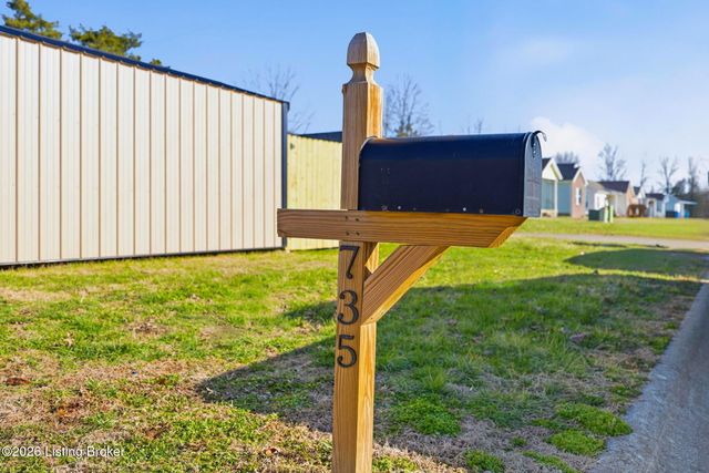 735 Beech Grove Rd, Shepherdsville, KY 40165