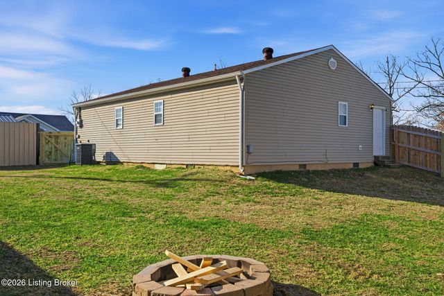 735 Beech Grove Rd, Shepherdsville, KY 40165