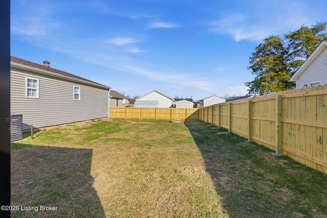 735 Beech Grove Rd, Shepherdsville, KY 40165