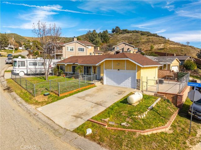 43230 Lookabout Rd, Lake Hughes, CA 93532