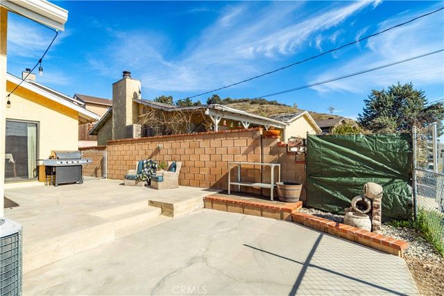 43230 Lookabout Rd, Lake Hughes, CA 93532