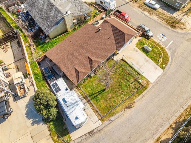 43230 Lookabout Rd, Lake Hughes, CA 93532