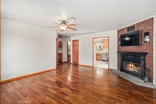 43230 Lookabout Rd, Lake Hughes, CA 93532