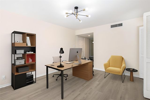 700 Thicket Lane 703, Houston, TX 77079