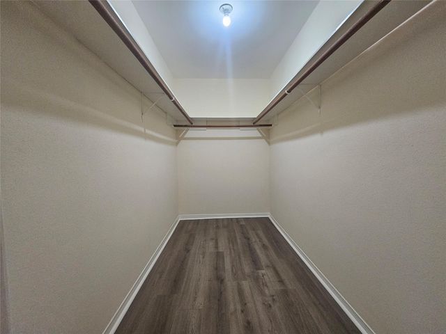 700 Thicket Lane 703, Houston, TX 77079