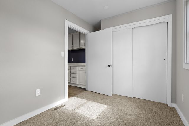 911 Porter Street, Kalamazoo City, MI 49007