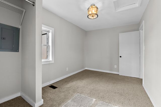 911 Porter Street, Kalamazoo City, MI 49007