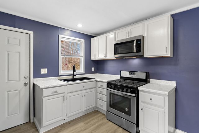 911 Porter Street, Kalamazoo City, MI 49007