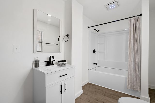 911 Porter Street, Kalamazoo City, MI 49007