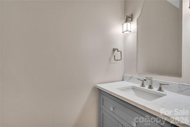 3514 Mckee Road, Charlotte, NC 28270