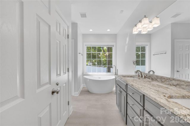 3514 Mckee Road, Charlotte, NC 28270