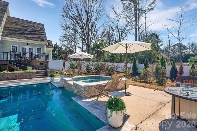 3514 Mckee Road, Charlotte, NC 28270