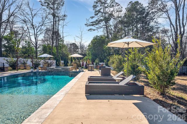 3514 Mckee Road, Charlotte, NC 28270