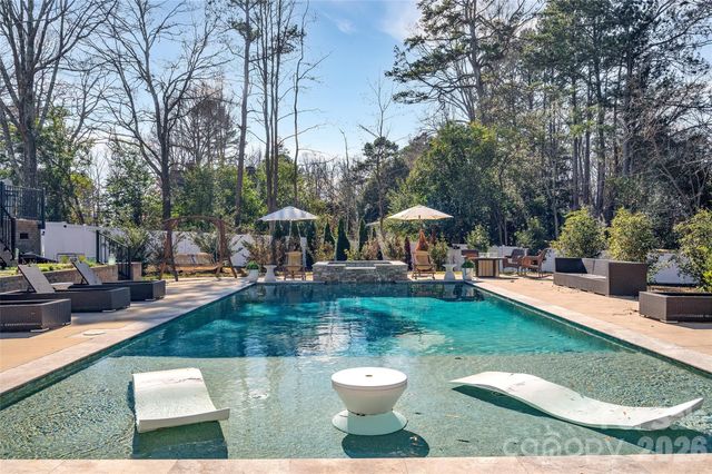 3514 Mckee Road, Charlotte, NC 28270