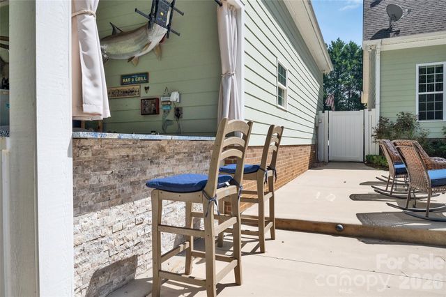 3514 Mckee Road, Charlotte, NC 28270