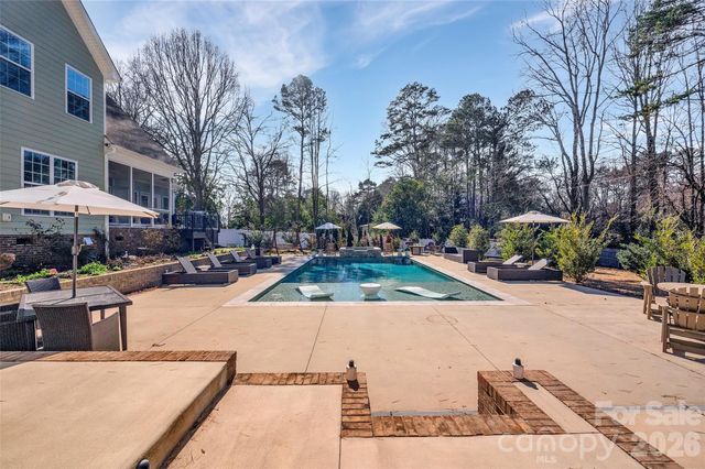 3514 Mckee Road, Charlotte, NC 28270
