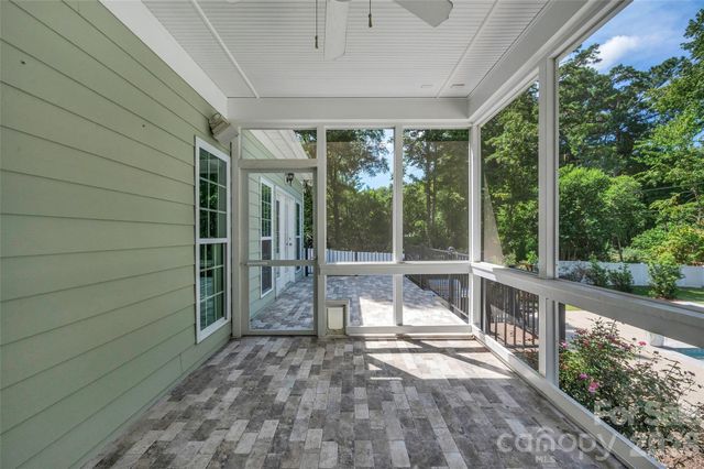 3514 Mckee Road, Charlotte, NC 28270