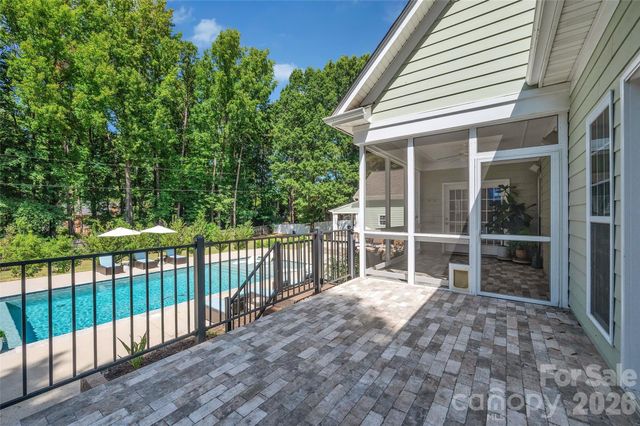 3514 Mckee Road, Charlotte, NC 28270