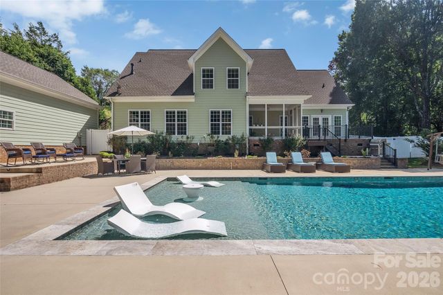3514 Mckee Road, Charlotte, NC 28270