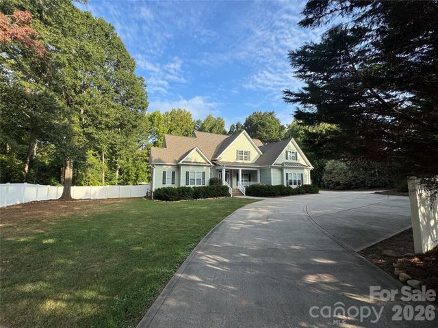3514 Mckee Road, Charlotte, NC 28270