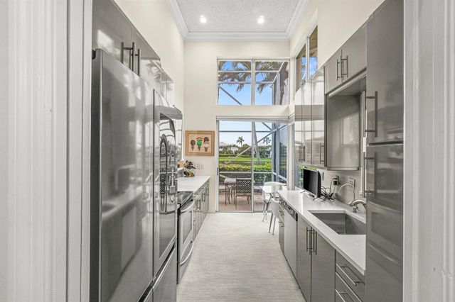 5246 Windsor Parke Drive, Boca Raton, FL 33496