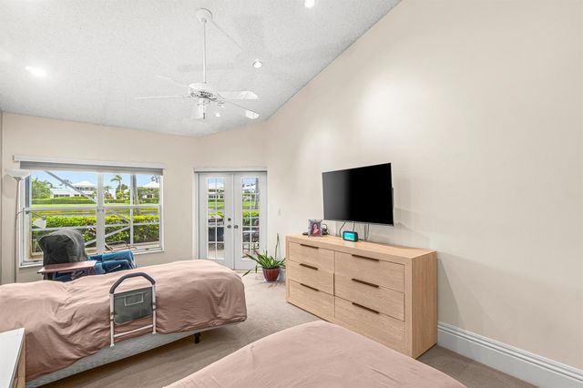 5246 Windsor Parke Drive, Boca Raton, FL 33496