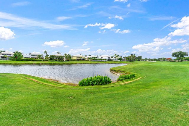 5246 Windsor Parke Drive, Boca Raton, FL 33496