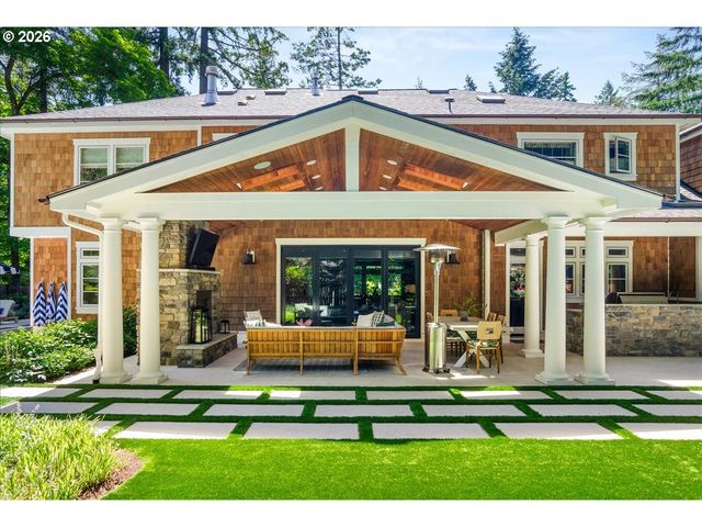 4105 UPPER Dr, Lake Oswego, OR 97035