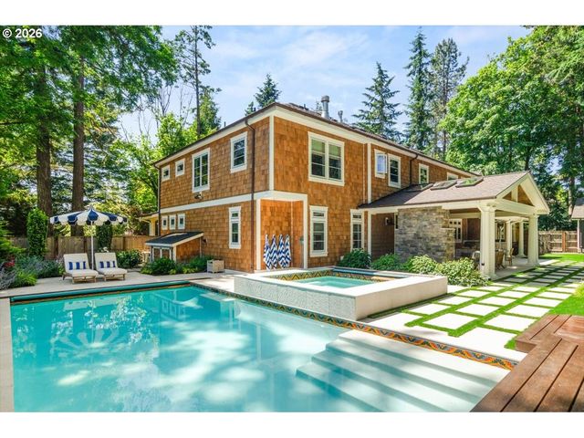 4105 UPPER Dr, Lake Oswego, OR 97035