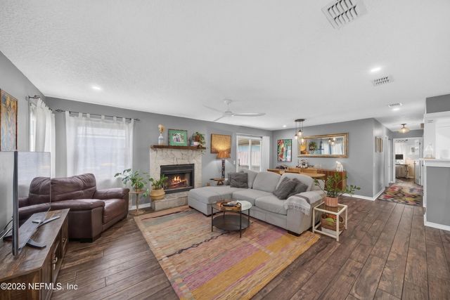 1155 13TH Street N, Jacksonville Beach, FL 32250