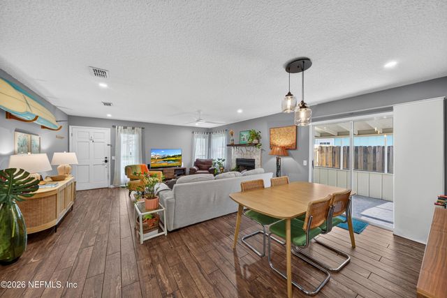 1155 13TH Street N, Jacksonville Beach, FL 32250
