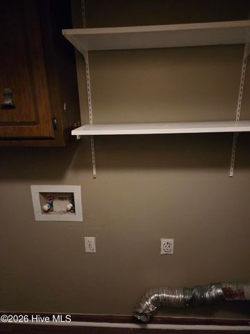 802 Eagle Road, Kinston, NC 28501