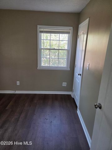 802 Eagle Road, Kinston, NC 28501