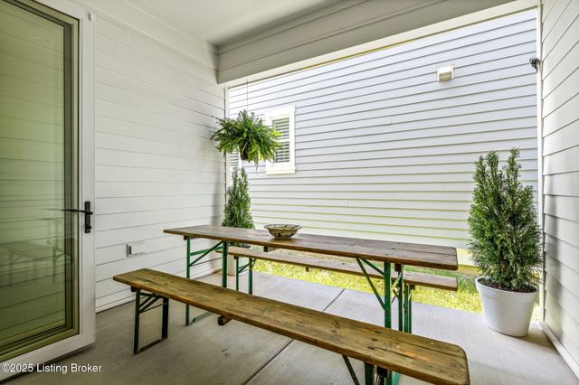 6115 Passionflower Dr, Prospect, KY 40059