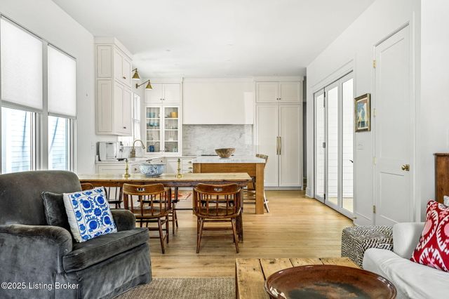 6115 Passionflower Dr, Prospect, KY 40059