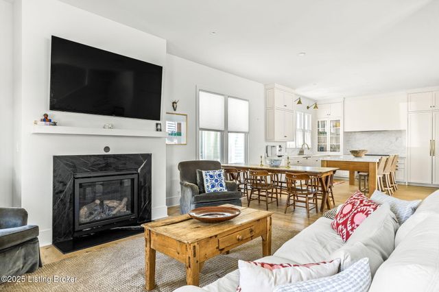 6115 Passionflower Dr, Prospect, KY 40059