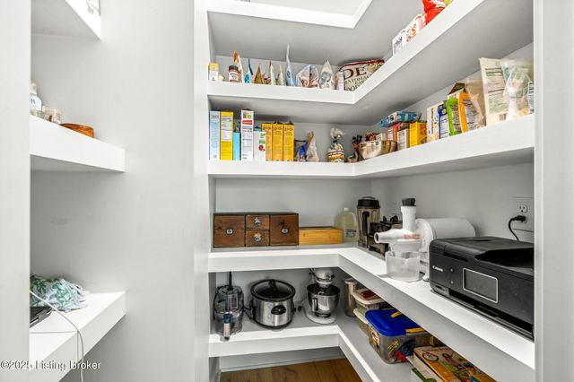 6115 Passionflower Dr, Prospect, KY 40059