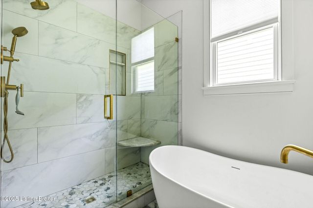 6115 Passionflower Dr, Prospect, KY 40059