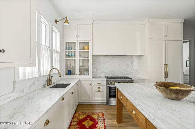 6115 Passionflower Dr, Prospect, KY 40059