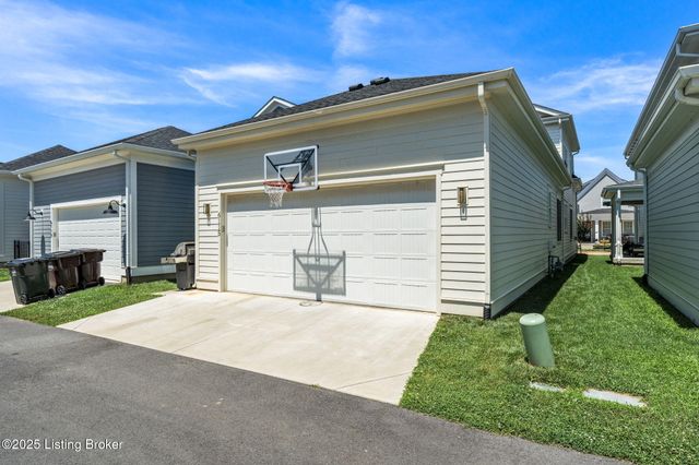 6115 Passionflower Dr, Prospect, KY 40059