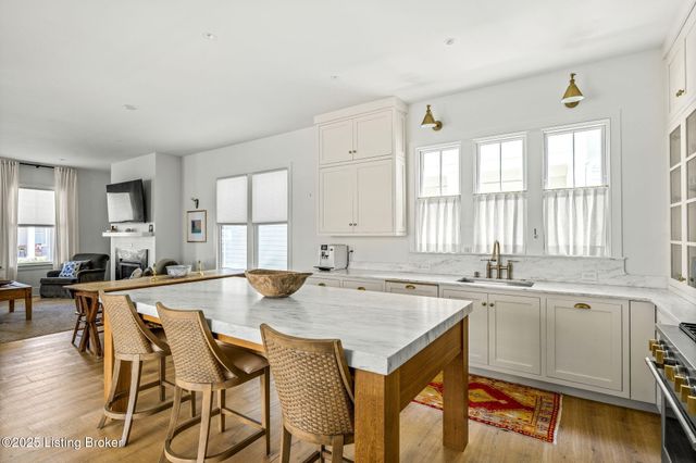 6115 Passionflower Dr, Prospect, KY 40059