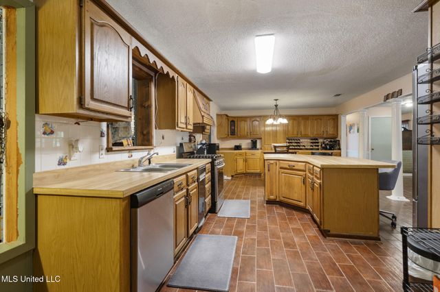 5539 Gates Avenue, Long Beach, MS 39560