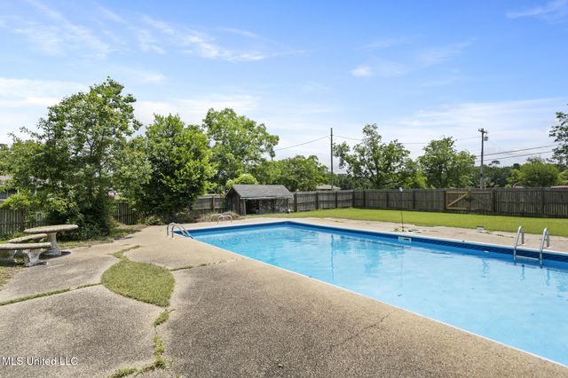 5539 Gates Avenue, Long Beach, MS 39560